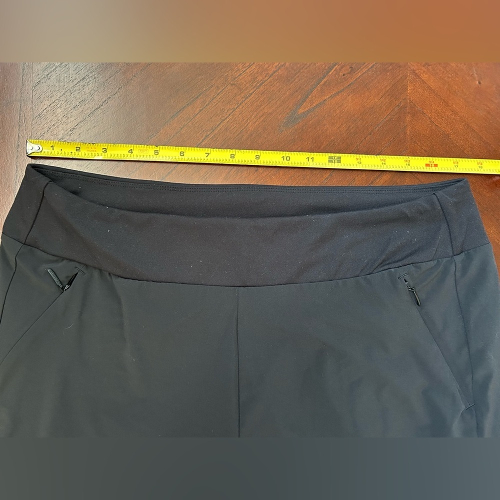 Athleta Classic Black Active Pants size 16 - Picture 5 of 8